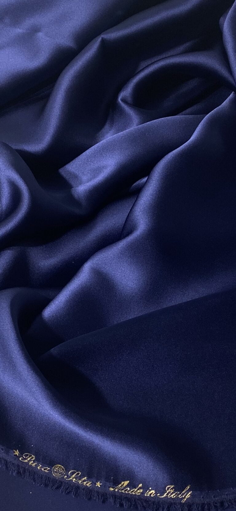 Satin de soie uni