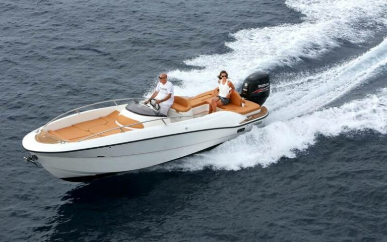 Simili cuir nautique & matelassé
