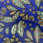 Papier peint Rainbow Tree Grand Fond Bleu Roi édition Thevenon Paris