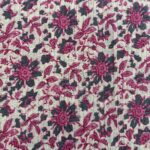 Tissu coton indien lamé - Fleurs, rose fond crème