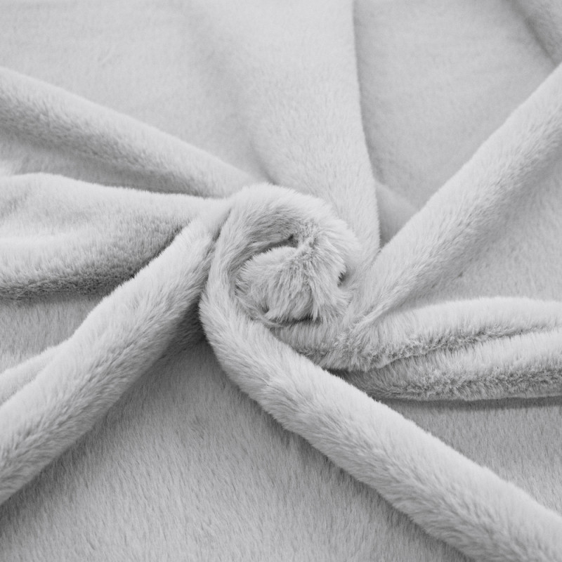 fourrure-a-poil-gris-clair