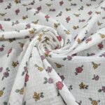 Tissu double gaze imprimée - Fleurs Vintage Roses et Jaunes, fond blanc