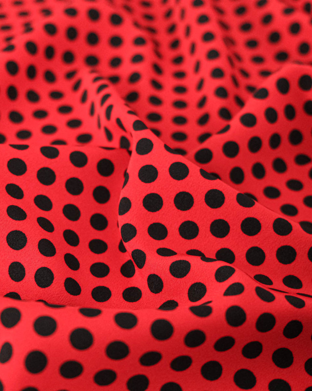 tissu-crepe-a-pois-noir-et-rouge (2)
