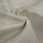 Coupon de tissu Piqué fleurs Écru, Blanc 0,95m x 1,40 m -  N°150