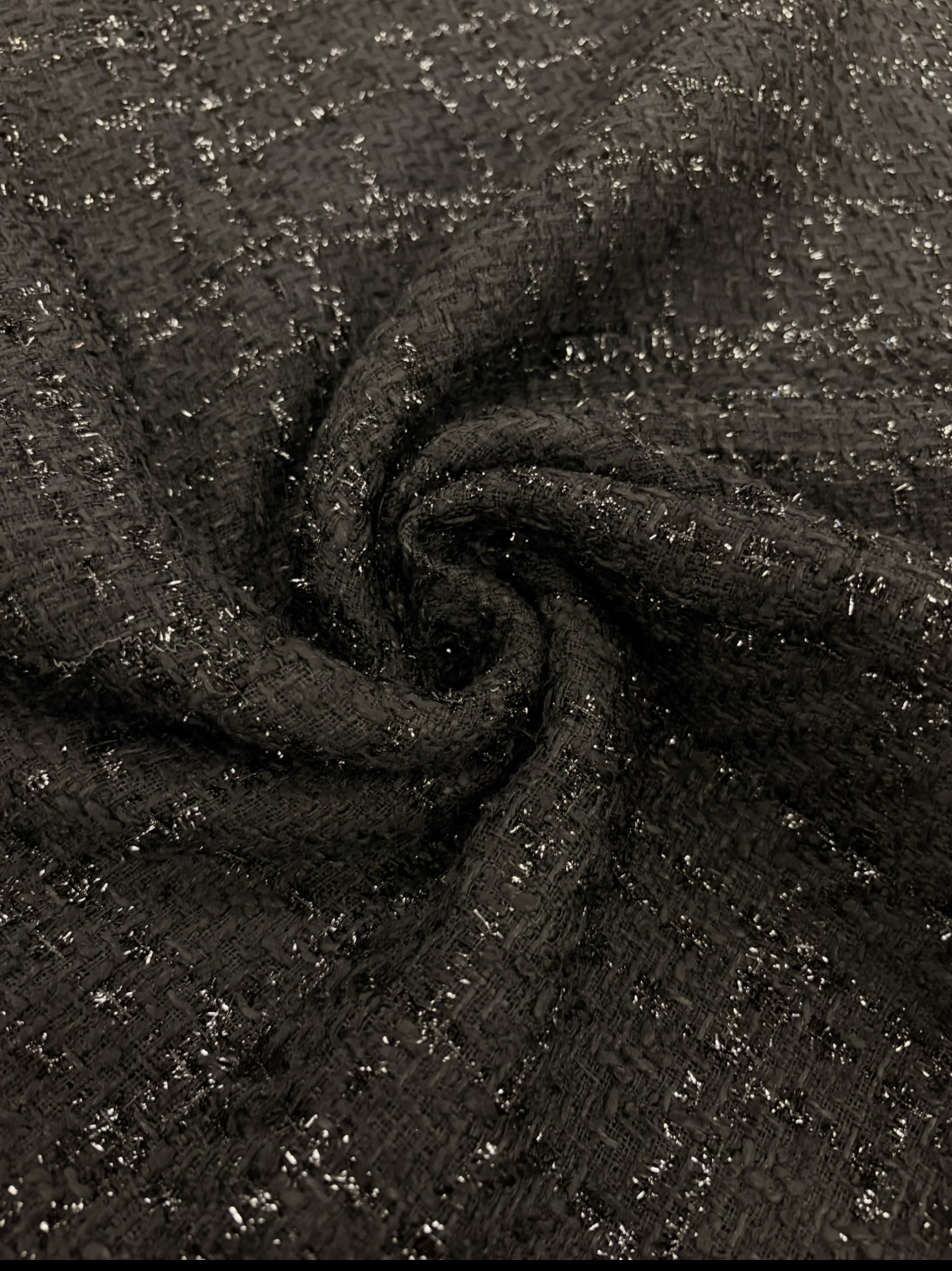 Screenshot Coupon de tissu Lainage tweed 1,15m x 1,50m noir, lurex N°152 – Image 1