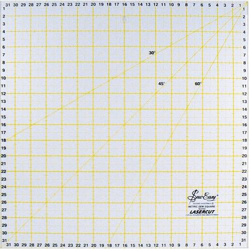Règle de patchwork carrée 32 × 32 cm - Sew Easy Règle de patchwork carrée 32 × 32 cm - Sew Easy