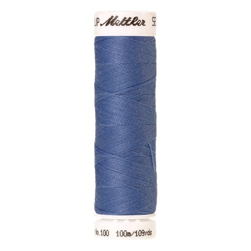 Fil à coudre Seralon 100 m - Bleu jean (coloris 1368) Fil à coudre Seralon 100 m - Bleu jean (coloris 1368)